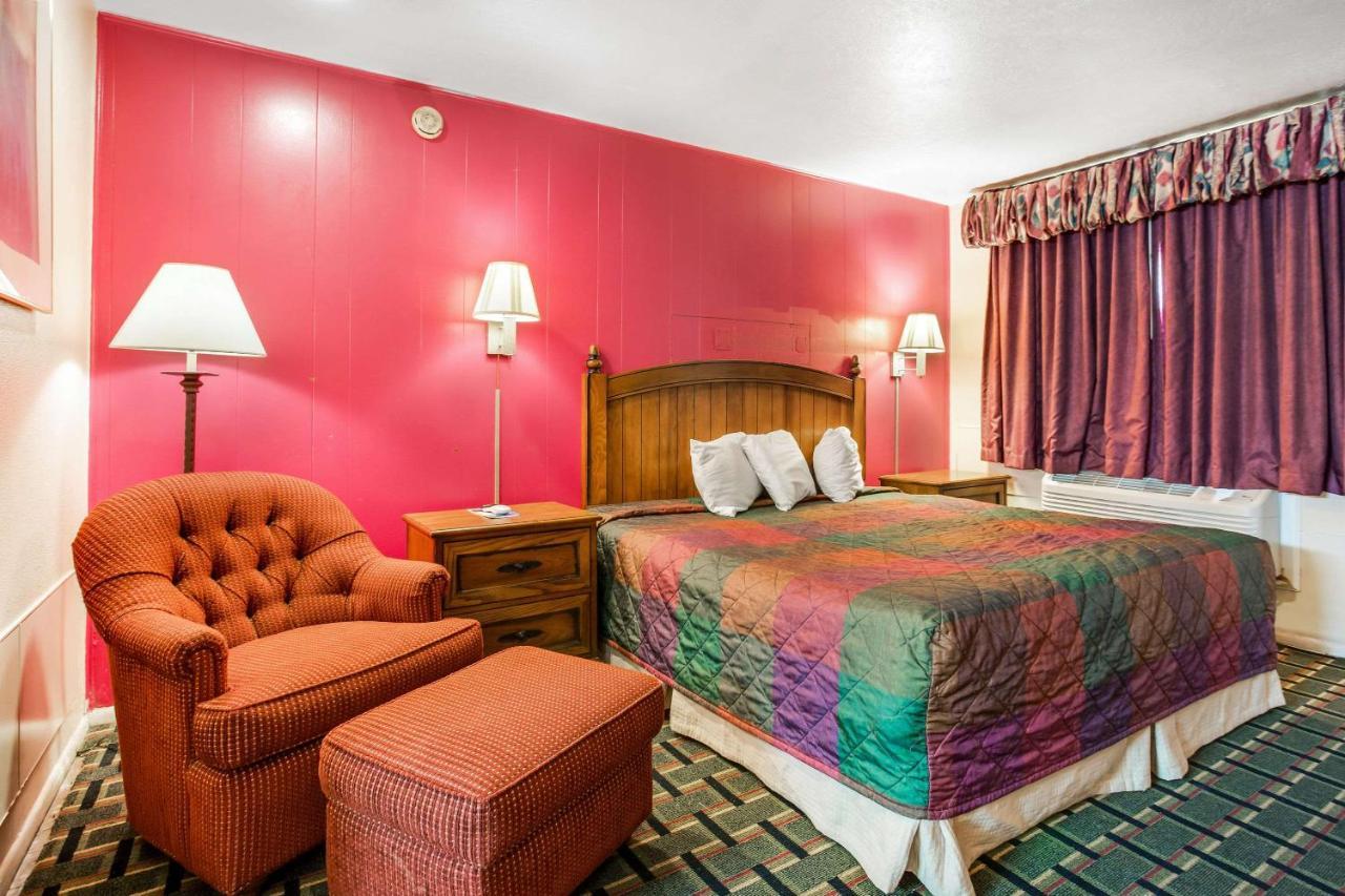 Rodeway Inn & Suites Raton Exterior foto